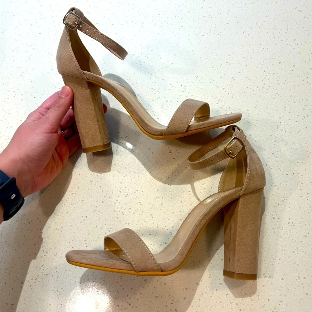 🆕 ElElax | 4 Inch Block High Heel Suede Sandals in Nude Size 6.5
